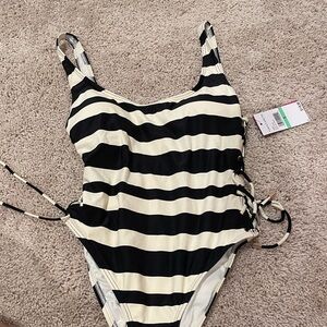 Vince camuto one piece ties on the side.